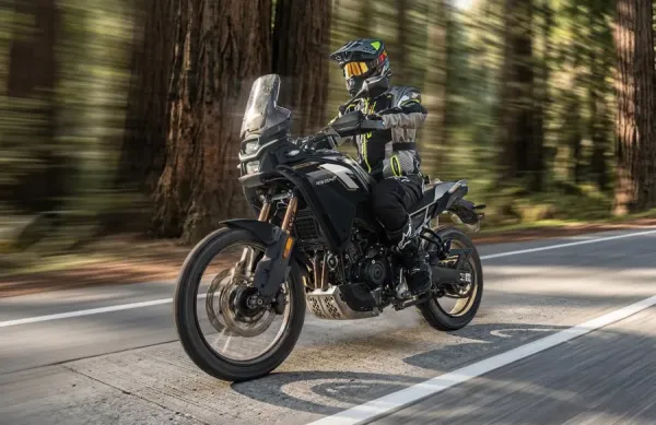 „Adventure“ tipo motociklai: ar pagaliau atsirado aukso viduriukas?