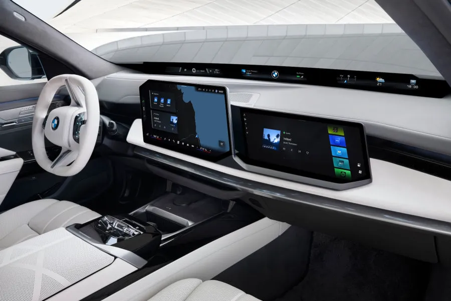 Pasaulinė naujos karto „BMW 7“ premjera: su 8K ekranu keleiviams ir šarvuoto kėbulo versija