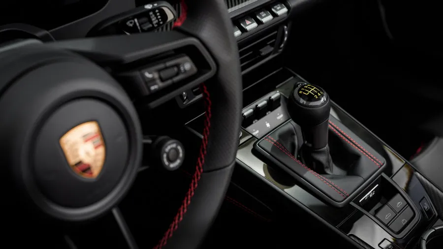 Debiutuoja „Porsche 911 GT3 S/C“: atviras stogas, tik mechaninė pavarų dėžė ir kupė verta dinamika