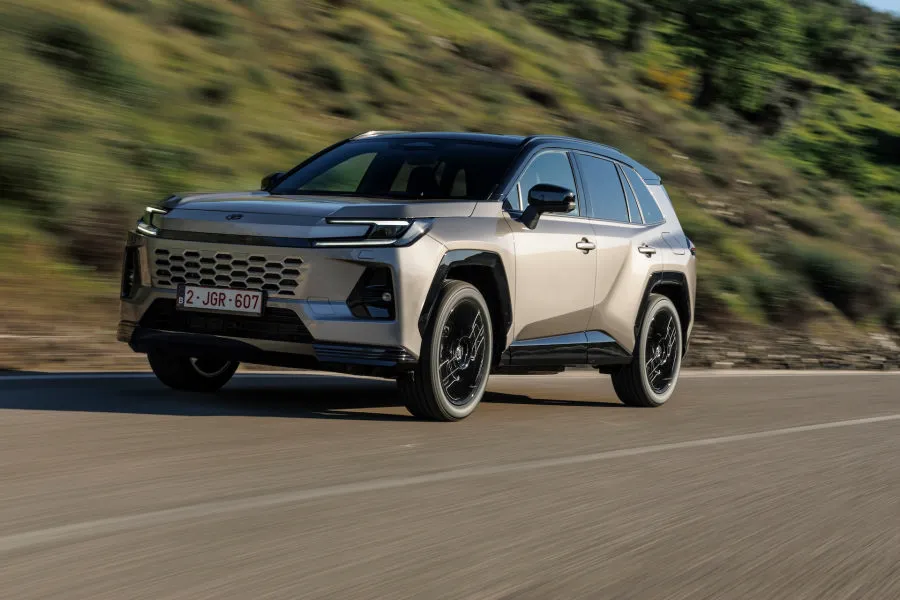 Naujos eros pradžia: šeštosios kartos „Toyota RAV4“ jau Lietuvoje