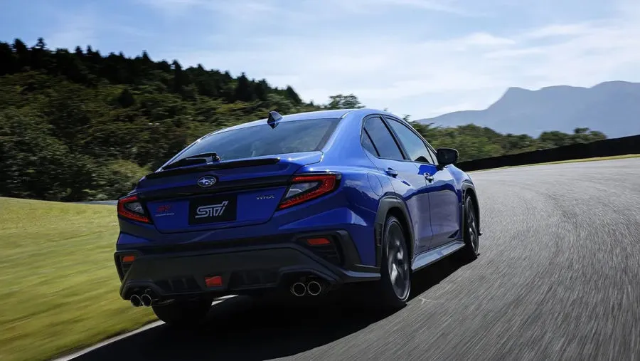 Japonijoje debiutavo riboto leidimo „Subaru WRX STI Sport#“ su mechanine pavarų dėže