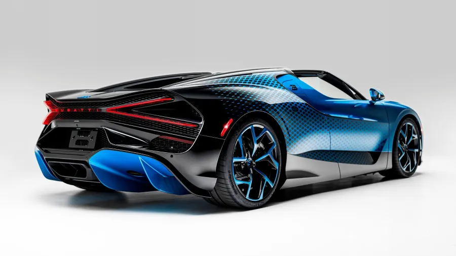Aukšto skrydžio vabalėlis: pristatytas unikalus „Bugatti W16 Mistral Fly Bug“