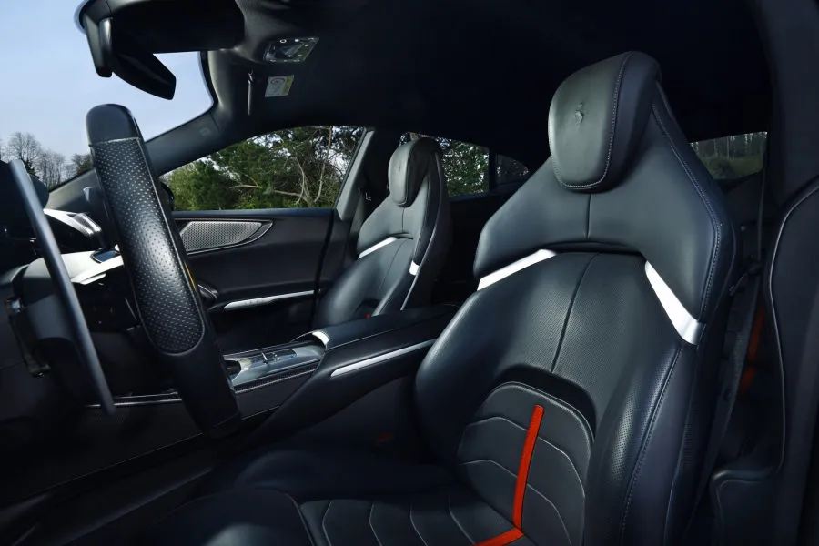„Ferrari Purosangue Handling Speciale“: patobulinta važiuoklė ir ryškesnis V12 garsas