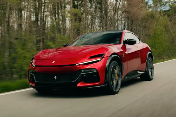 „Ferrari Purosangue Handling Speciale“: patobulinta važiuoklė ir ryškesnis V12 garsas