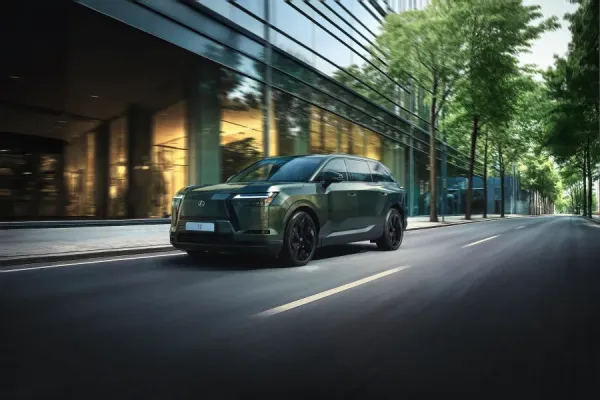 Lexus TZ 4