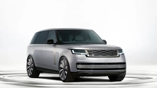 Pristatytas prabangiausias ir technologiškai pažangiausias visų laikų „Range Rover“
