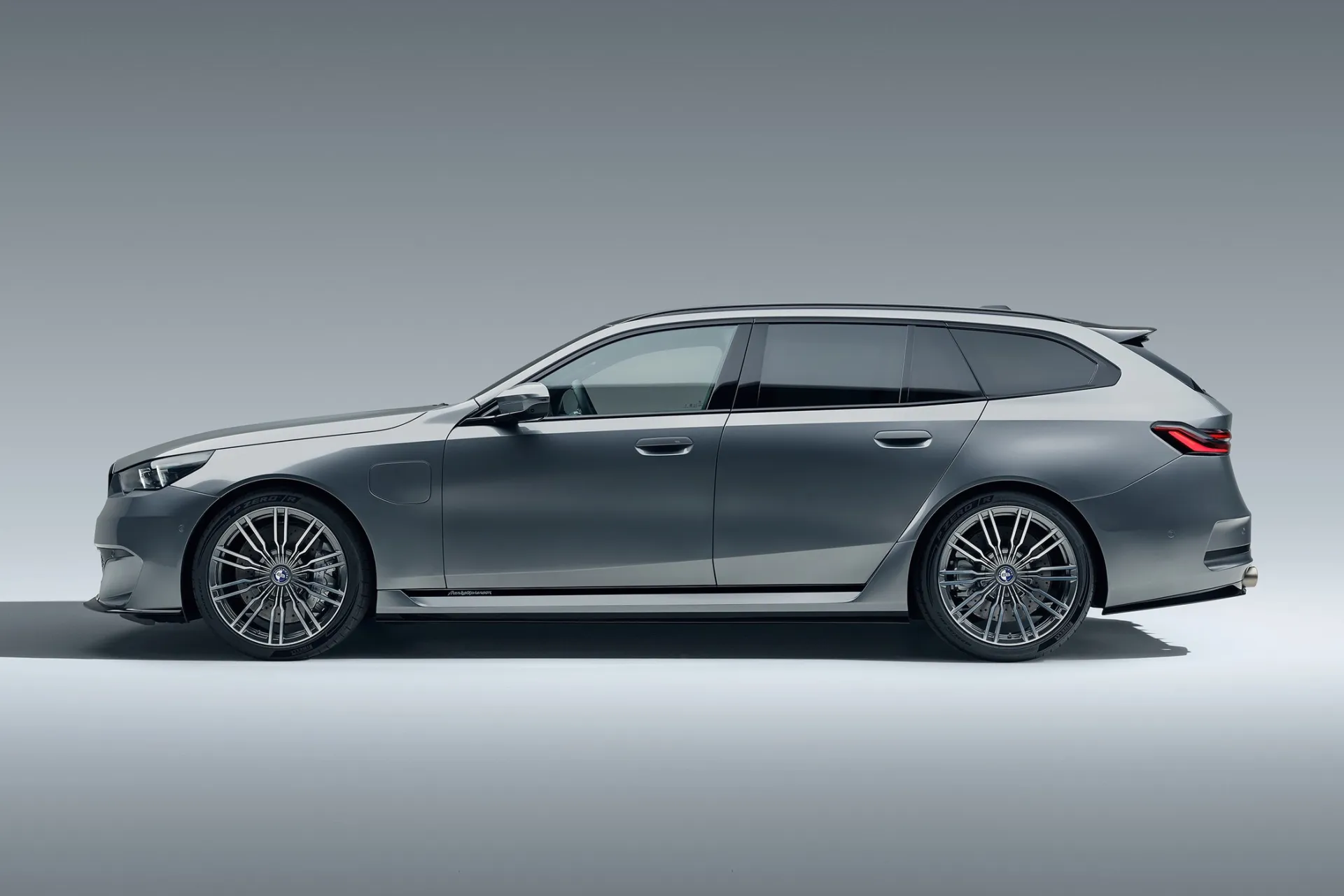 „Bovensiepen 05 GT“: išskirtinumas ir galia – brolių Bovensiepenų atsakas į G99 BMW M5 „Touring“