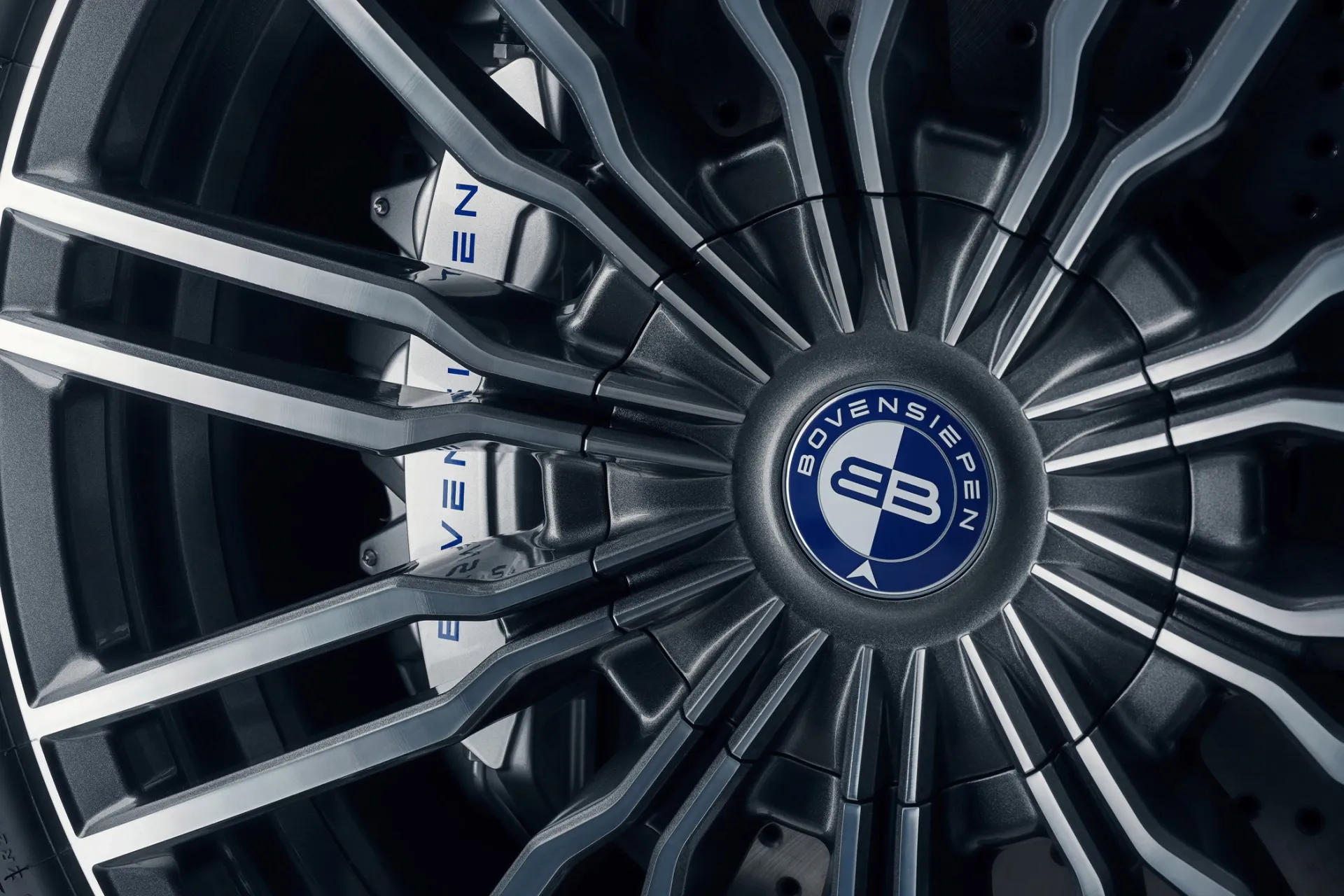 „Bovensiepen 05 GT“: išskirtinumas ir galia – brolių Bovensiepenų atsakas į G99 BMW M5 „Touring“