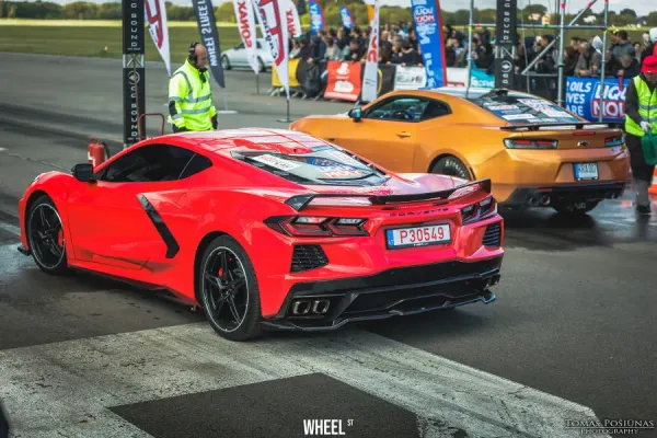 Kaune laukia automobilio ir lėktuvo lenktynės