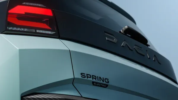 Naujasis „Dacia Spring“: tradiciją tęsiantis pavadinimas