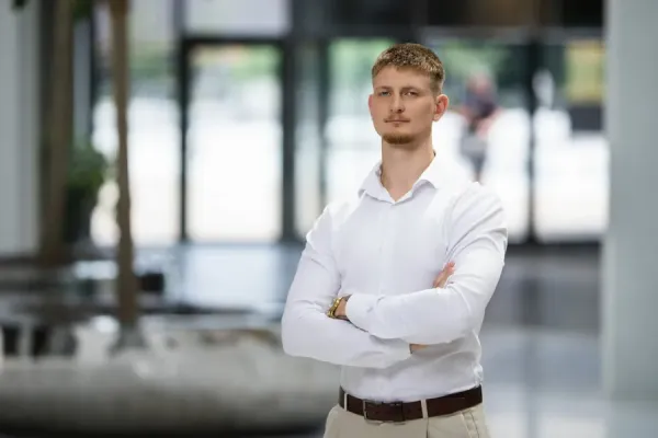 Pradėjo galioti 0 % muito tarifas JAV kilmės automobiliams