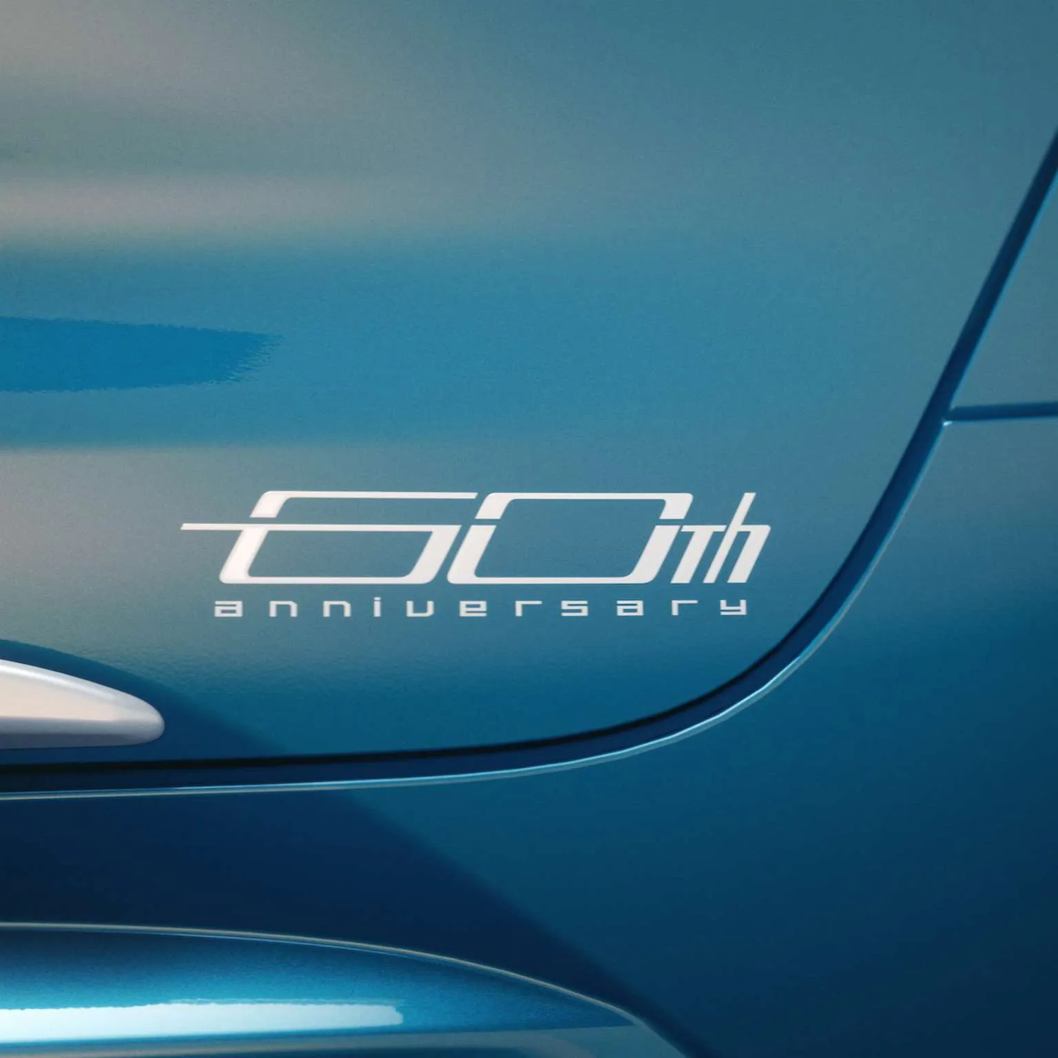 „Toyota“ išskirtinėmis versijomis mini „Corolla“ 60-metį