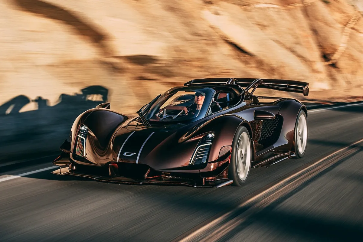 „Czinger 21C Spyder“: du nuimami stogai ir dar daugiau 3D spausdinimo technologijų