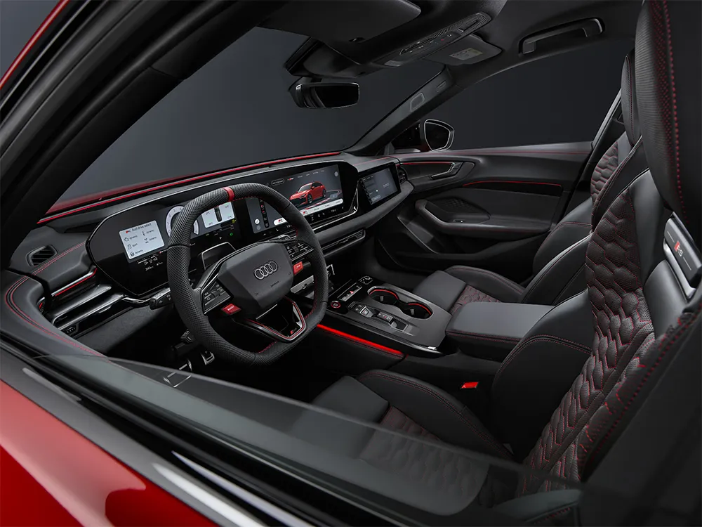 Naujasis Audi RS5 – ar hibridinės technologijos pagaliau leis įveikti BMW M3