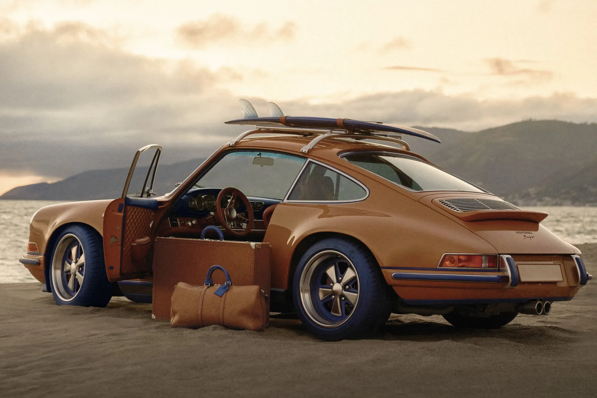 Singer Vehicle Design pristatė bendradarbiavimo su Louis Vuitton rezultatą