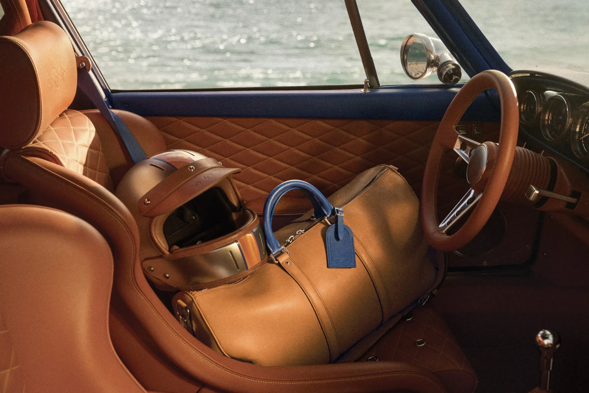 Singer Vehicle Design pristatė bendradarbiavimo su Louis Vuitton rezultatą