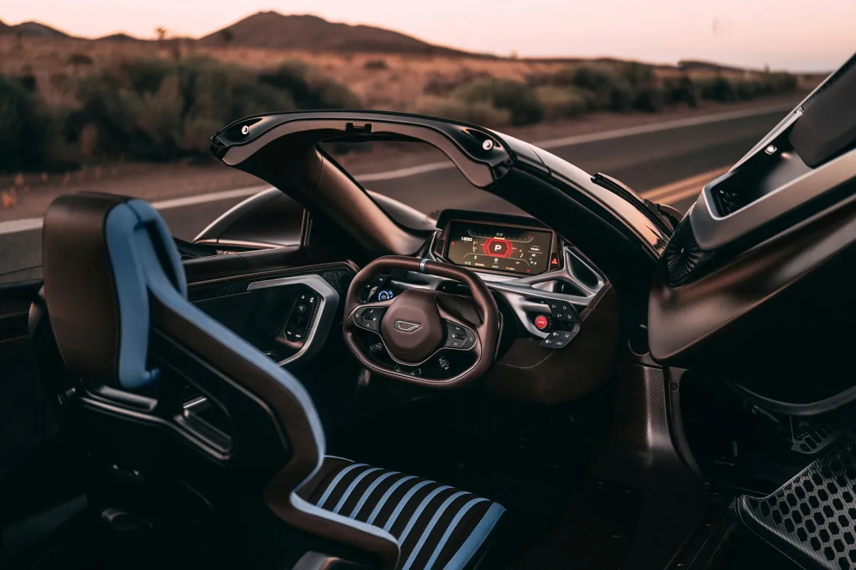 „Czinger 21C Spyder“: du nuimami stogai ir dar daugiau 3D spausdinimo technologijų