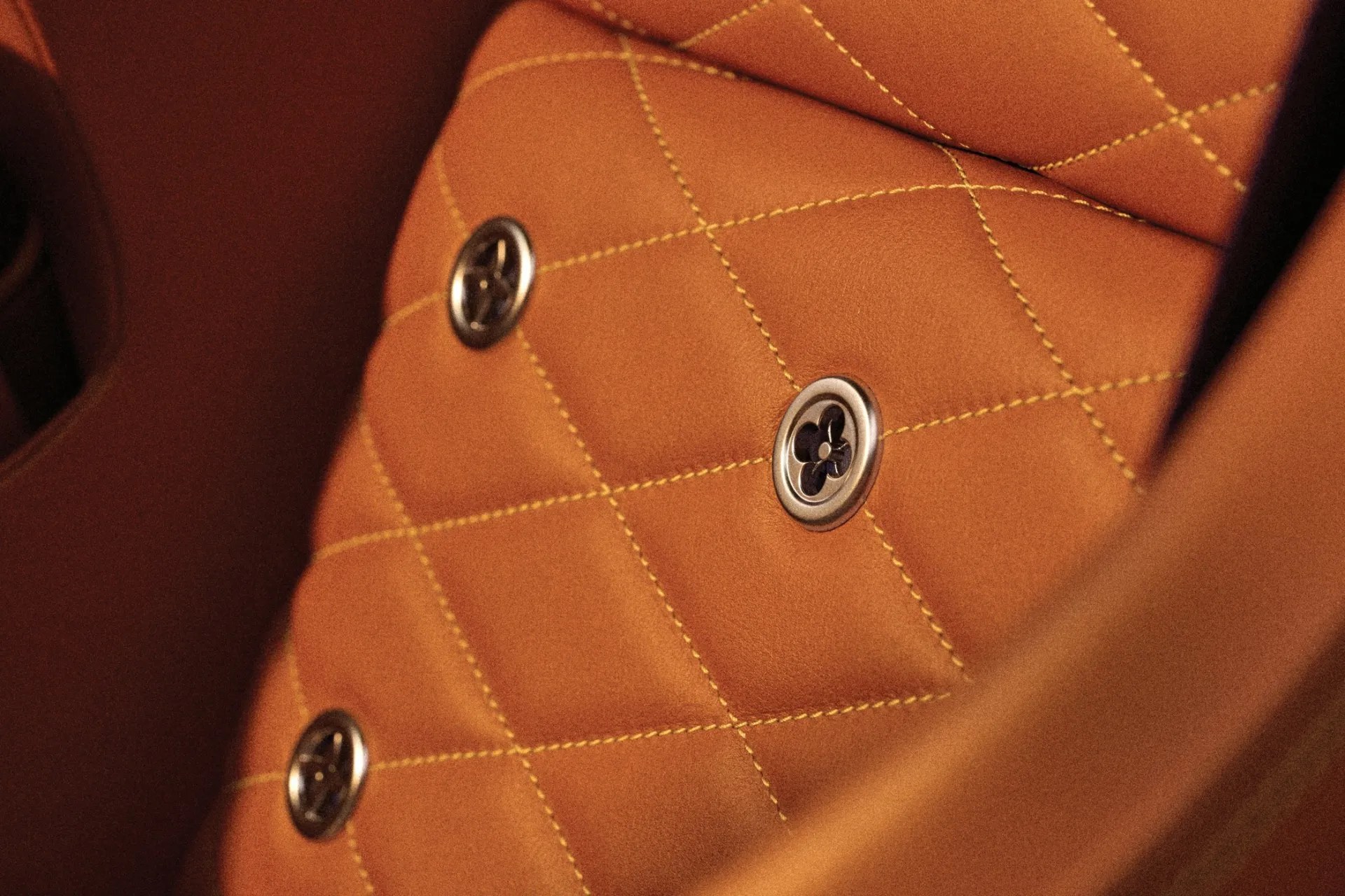 Singer Vehicle Design pristatė bendradarbiavimo su Louis Vuitton rezultatą