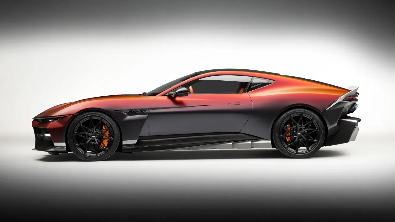 „Aston Martin Valen“: galingiausias V12 šedevras markės istorijoje ir skambus atsakymas elektrifikacijai
