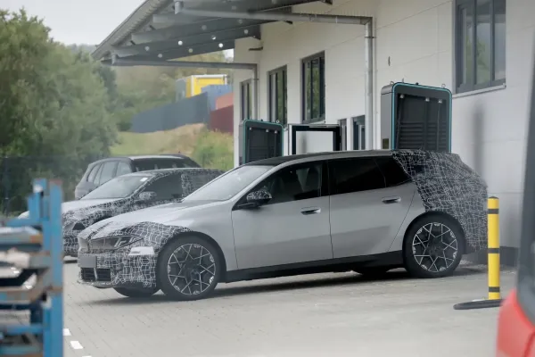 „BMW i3 Touring“: naujasis elektrinis universalas tiems, kuriems pabodo vienodi SUV