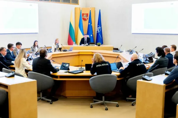 Valstybinė eismo saugumo komisija: žuvusiųjų keliuose mažiau, tačiau išryškėjo naujos rizikos, reikalaujančios konkrečių sprendimų